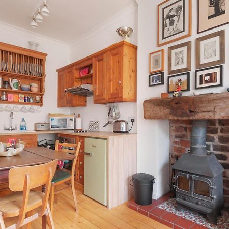 Cozy With Character Vibrant Cottage Style Flat At Leith Links Park Edimburgo Exterior foto